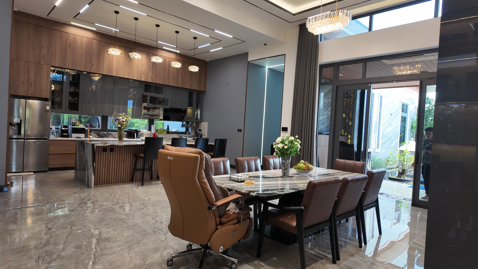 Dự án Anh Thụy - Chị Liên